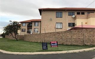 3 Bedroom Apartment in South Hills