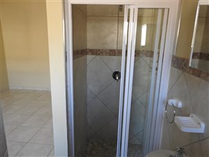 Bachelor apartment in Bredell AH