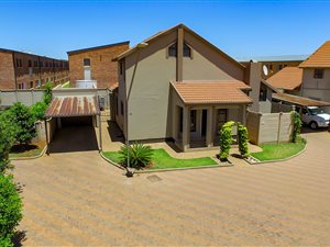 3 Bed Apartment in Vanderbijlpark SE