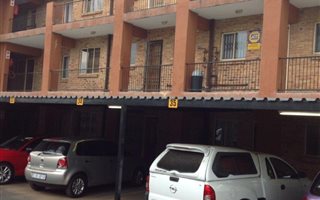 2 Bedroom Flat in Greenhills