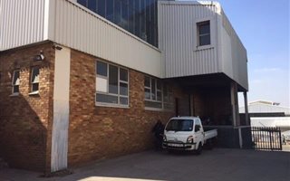 620 m² Industrial space in Stormill