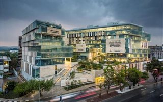 737 m² Office Space in Sandown