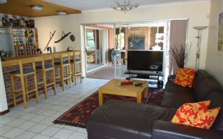 4 Bedroom House in Bergsig