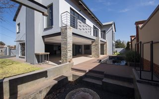5 Bedroom House in Boardwalk Meander