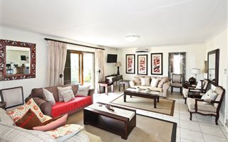 11 Bedroom House in Wendywood