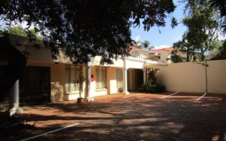 8 Bedroom House in Colbyn