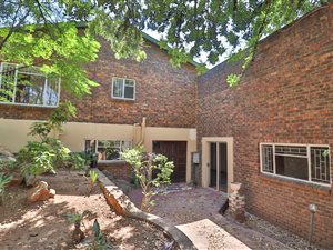 6 Bed House in Amandasig