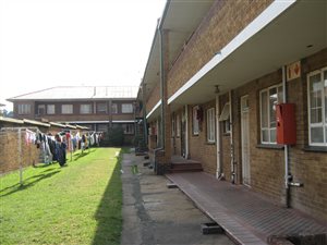 2 Bed Apartment in Driehoek