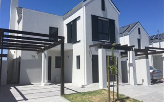 3 Bedroom House in Acorn Creek Lifestyle Estate