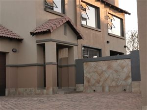 3 Bed House in Thatchfield