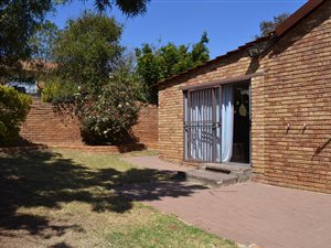 2 Bed Townhouse in Wilgeheuwel
