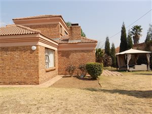 3 Bed House in Country View