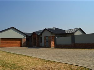 3 Bedroom House in Lifestyle Estate