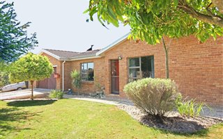 3 Bedroom House in Sonstraal Heights
