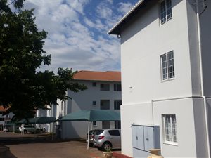 2 Bed Apartment in Groenkloof