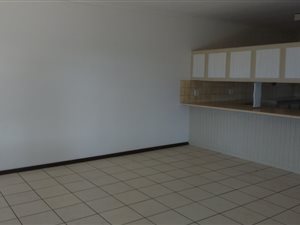 3 Bed House in Geelhoutpark