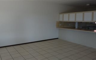 3 Bedroom House in Geelhoutpark