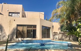 4 Bedroom House in Silver Lakes