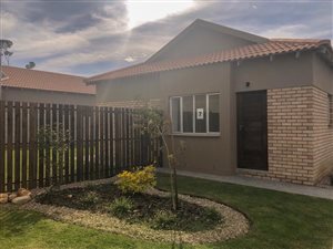 3 Bed House in Hansmoeskraal