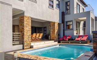 5 Bedroom House in Blue Valley Golf Estate