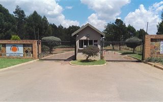 5004 m² Land available in Mooikloof Equestrian Estate