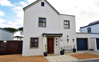 3 Bedroom Cluster in Dennegeur