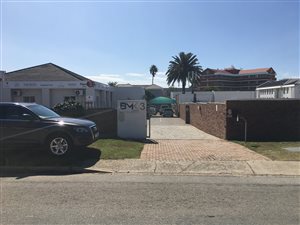 100 m² Office Space in Newton Park