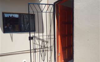 1 Bedroom House in Westbury