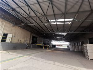 8468 m² Industrial space in Waltloo