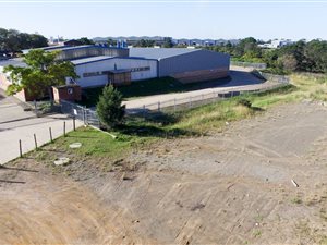1105 m² Land available in Amalinda