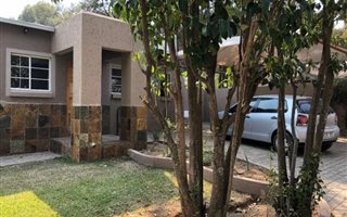 2 Bedroom House in Bridle Park AH
