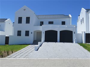 3 Bed House in Somerset West Central