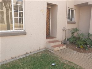 2 Bed Apartment in Garsfontein