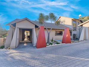4 Bed House in Olive Crest Estate
