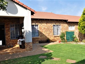 3 Bed Townhouse in Theresa Park