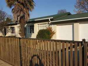 4 Bed House in Panorama