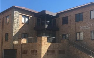 627 m² Commercial space in Midridge Park