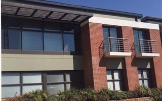 70 m² Office Space in Irene