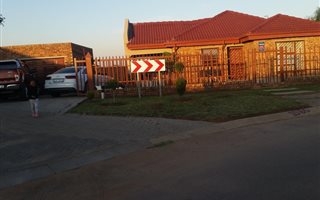 3 Bedroom House in Ebony Park