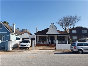240 m² Commercial space in Richmond Hill