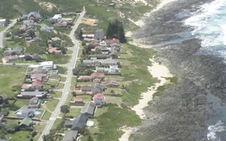 1580 m² Land available in Kini Bay