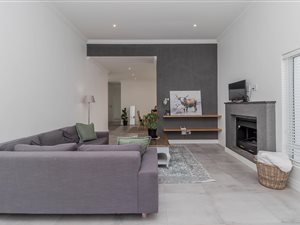 3 Bed House in Koelenhof