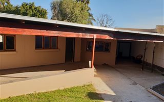 2 Bedroom Garden Cottage in Orchards