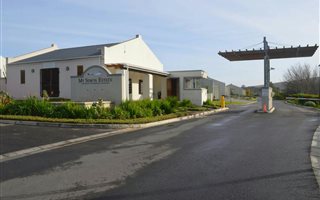 3 Bedroom Townhouse in Stellenbosch Central