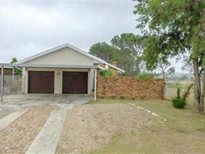 3 Bed House in Strelitzia Park