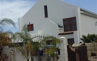 3 Bedroom House in Lutzville