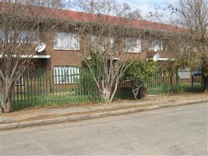 2 Bed Apartment in Driehoek