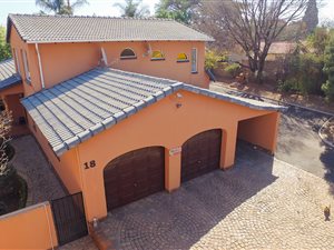 5 Bed House in Vorna Valley