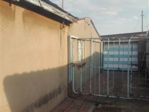 2 Bed House in Kwa Thema