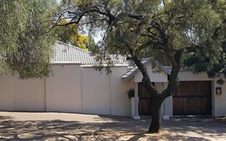 100 m² Office Space in Newlands